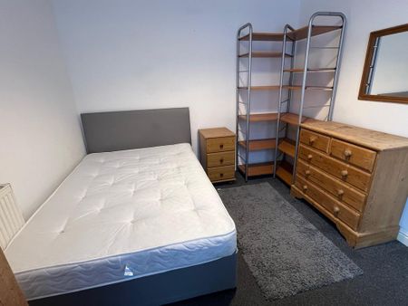 5 bedroom house to rent - Photo 2