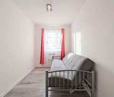 Outlook House, En, Enfield, EN3 - Photo 6