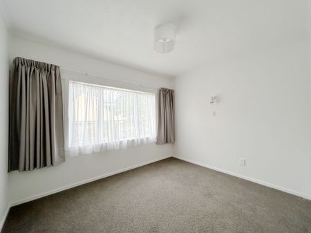 Two Bedroom Unit with Carport in Remuera - Photo 5