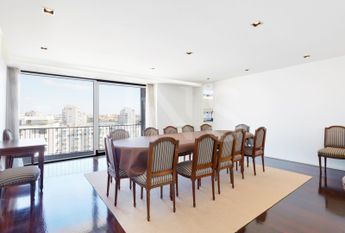 Apartamento T5 em Lisboa