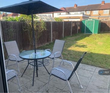 3 bedroom terraced house to rent - Photo 5