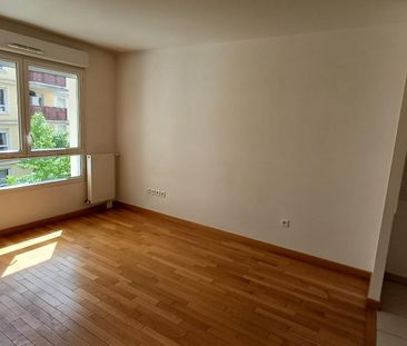 location Appartement T2 DE 41.5m² À AUBERVILLIERS - Photo 2