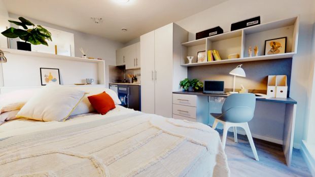 Silver Studio Plus - Photo 1