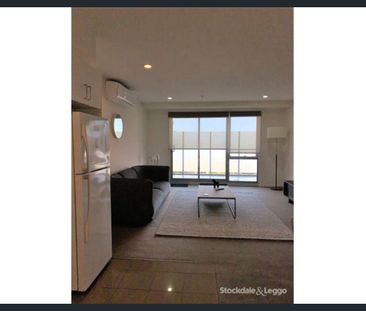 LARGEST 1 BEDROOM IN THE COMPLEX - PLENTY HILL APARTMENTS! **FURNIS... - Photo 1