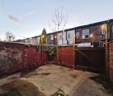 2 bedroom terraced house to rent - Photo 5