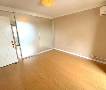 Convenient Location - Photo 6