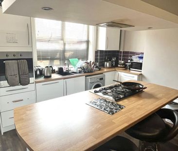 Room in a Shared House, Clifford Place, LS27 - Photo 1