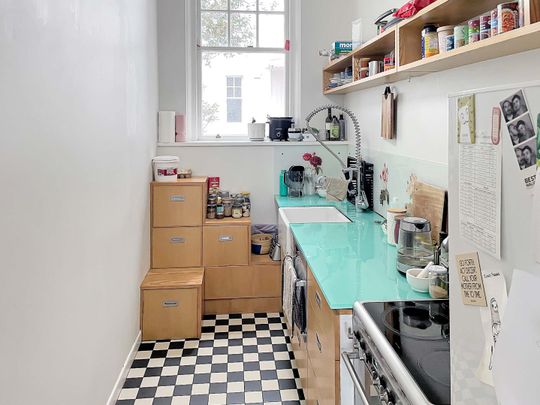 Spacious & Stylish 1-Bedroom Apartment at the Entrance to Aro Valley - Photo 1