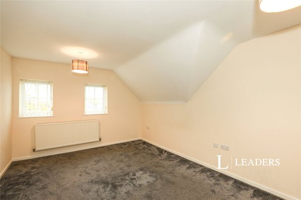 3 bedroom house to rent Pyms Lane, Crewe, Cheshire, CW1 - Photo 1