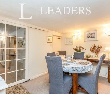 2 bedroom cottage to rent Castle Street, Portchester - Photo 6