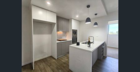Modern Apartment in Prime Location - Photo 4