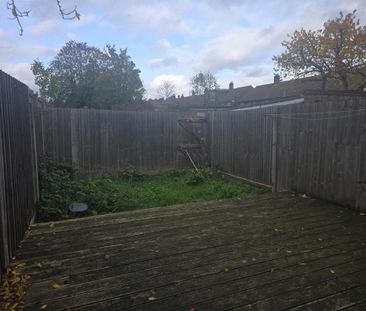 3 bedroom flat to rent - Photo 6