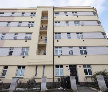 Pronájem bytu 2+1 64 m2 - Fotografie 3