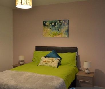 1 bedroom in a house share to rent - Photo 2