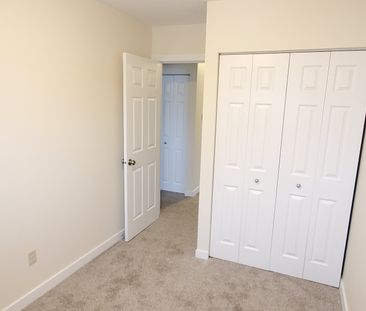 Second Floor 2 Bedroom Apt in Riverside Meadows with Balcony - Photo 2