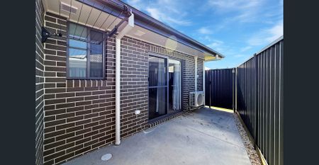 Modern 2-Bedroom Granny Flat in Beautiful Moonee Beach - Photo 4