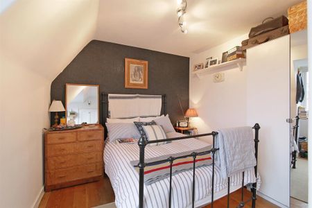 4 bedroom apartment to rent - Photo 3