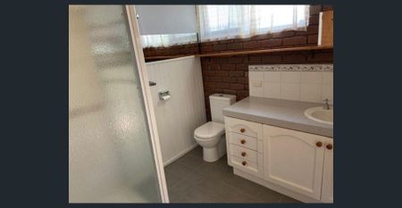 WALKING DISTANCE TO CAFES, RESTAURANTS AND CINEMA - Photo 2