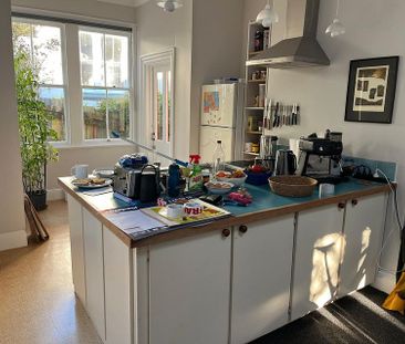 2 Bedroom House in Brooklyn available now for rent - Photo 5