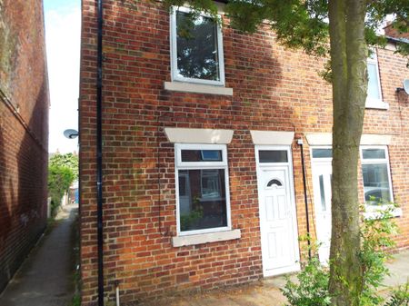 Co-operative Street, Sutton-in-Ashfie..., Sutton-In-Ashfield - Photo 4