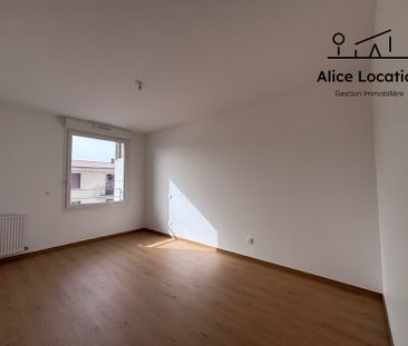 Location Appartement 2 pièces 45m² THONON LES BAINS 74200 - Photo 2