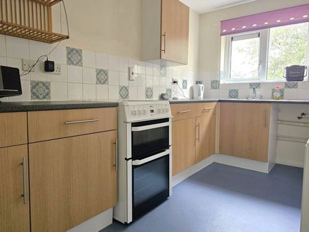 Franklin Close, Taunton, Somerset, TA2 - Photo 5