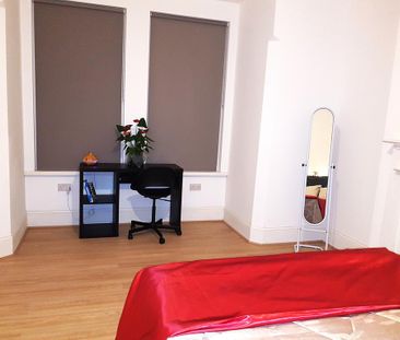 1 bedroom house of multiple occupation to rent - Photo 6