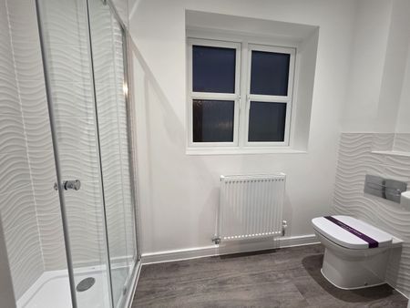 .Three bedroom detached house - Photo 4