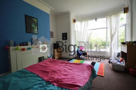 3 bedroom flat to rent - Photo 4