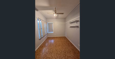 So much bigger than it looks! - Photo 2