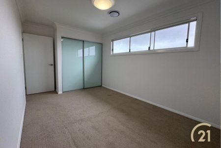 Modern 3 Bedroom Family Home&excl; - Photo 4