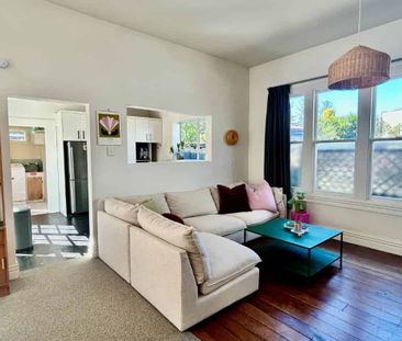 Charming Character Home in the Heart of Napier! - Photo 4
