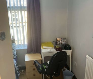 Room in a Shared House, Brookdale, L15 - Photo 2