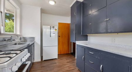 HOKOWHITU - TWO BEDROOMS - Photo 4