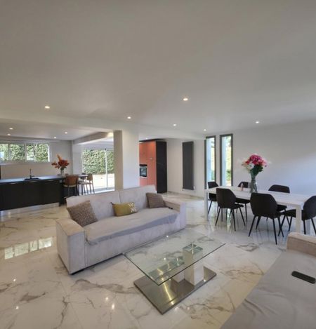 Villa • Les Combes - Photo 2