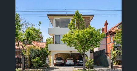 Sunlit Beachside Gem in Prime St Kilda West - Photo 2