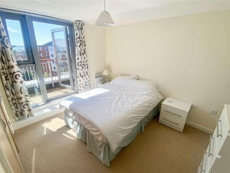 Avenel Way, Poole, BH15 - Photo 3