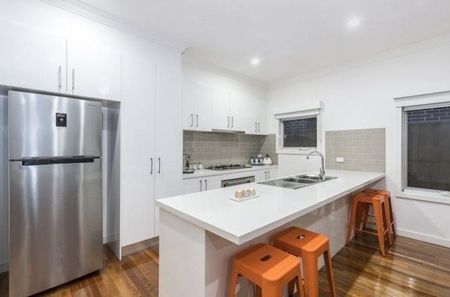 Elegance in Lalor! - Photo 5