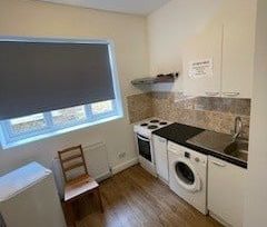 Studio Flat, Mount Pleasant Road, N17 - Photo 3