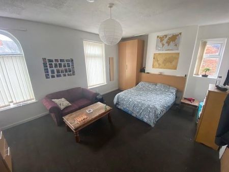 5 bedroom private hall to rent - Photo 5