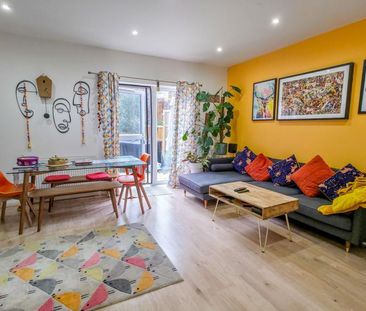 5 bedroom townhouse to rent - Photo 3