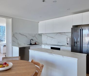Stylish Southbank Living in a Prime Location - Photo 6
