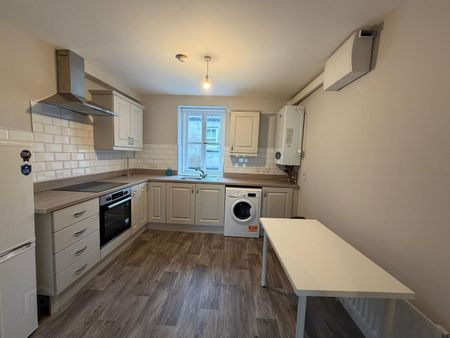 Apt 1, 20a, Upper English Street - Photo 5