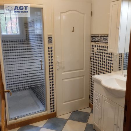 Location Maison 4 pièces 92m² BEAUVAIS 60000 - Photo 2