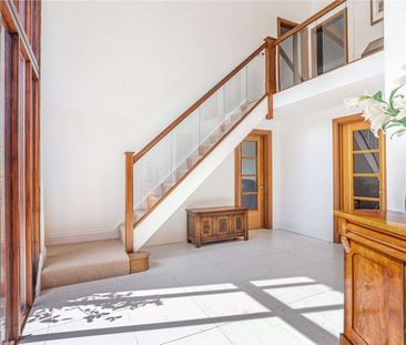 Fabulous four-bedroom detached barn conversion with superb countrys... - Photo 3