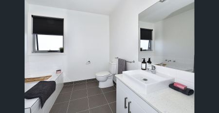 Impeccable style with impressive dimensions. - Photo 4