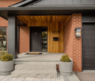 For Lease - 3029 Eva Drive, Burlington, Ontario - Photo 2