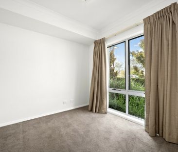Charming Townhouse in Vibrant Harrison - Photo 1