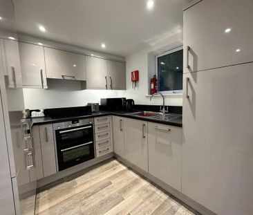 2 bedroom apartment to rent - Photo 6