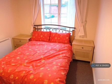 2 bedroom flat to rent - Photo 4